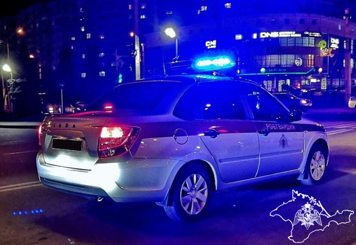 Росгвардеец в Крыму предотвратил аварийную ситуацию на дороге
