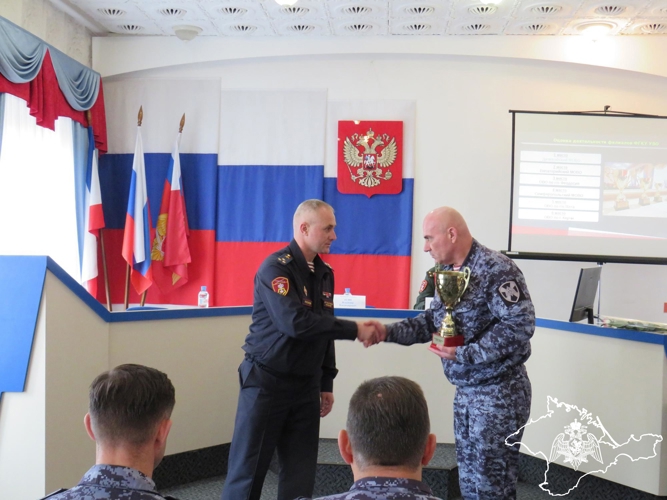 В Крыму сотрудники вневедомственной охраны Росгвардии подвели итоги служебной деятельности за 2025 год