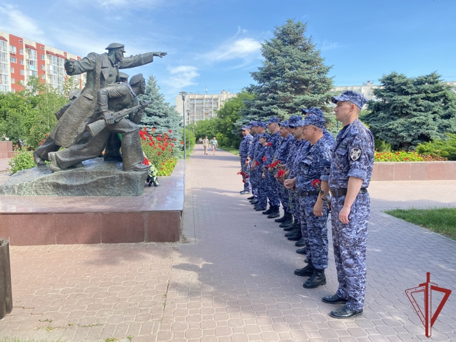 В Крыму росгвардейцы приняли участие в торжественных мероприятиях, посвященных празднованию Дня России